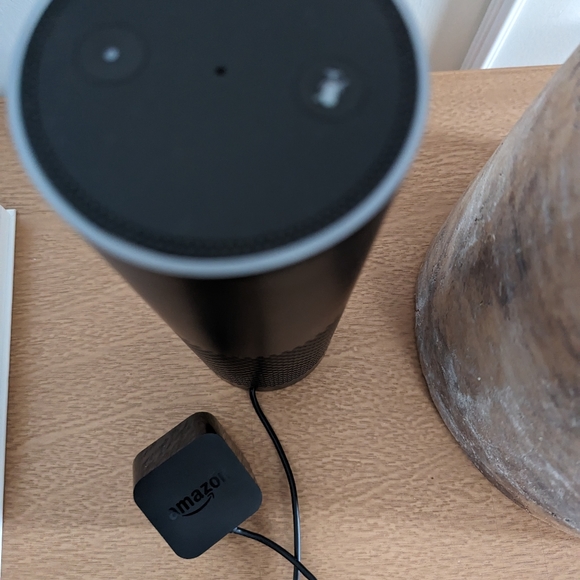 Amazon Alexa - Picture 2 of 2